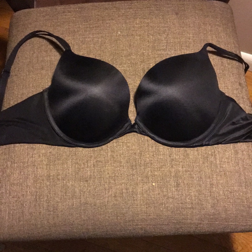 Black Victoria’s Secret Push-up Bra